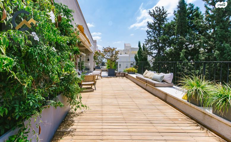 גג/ פנטהאוז, מעוז, כפר סבא