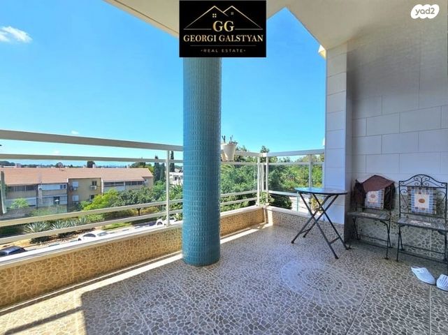 דירה, ז'בוטינסקי 39, מרכז העיר, חדרה