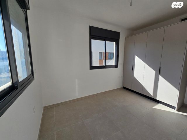 בית פרטי/ קוטג', גני אביב, לוד