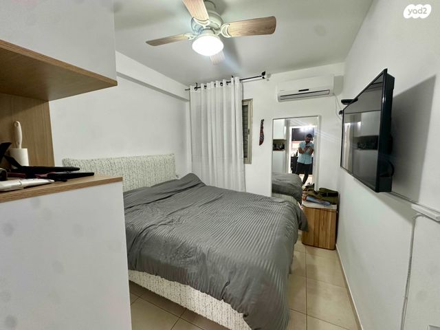 דירה, הרב ברזני סלומון, טירת כרמל