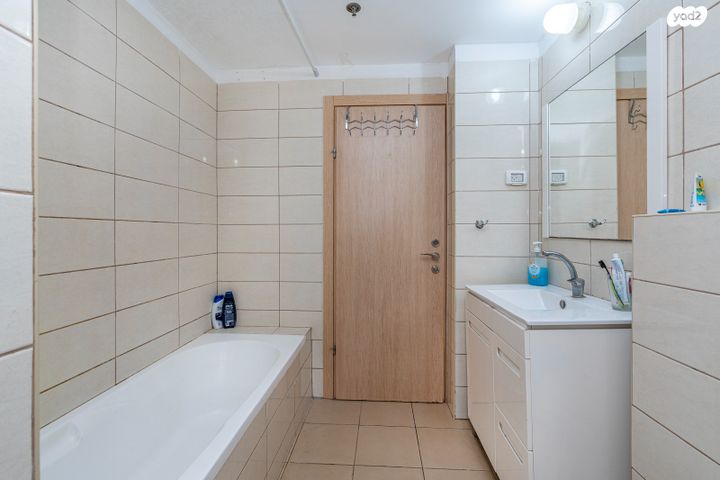 דירה, אדני פז, עין הים, חדרה