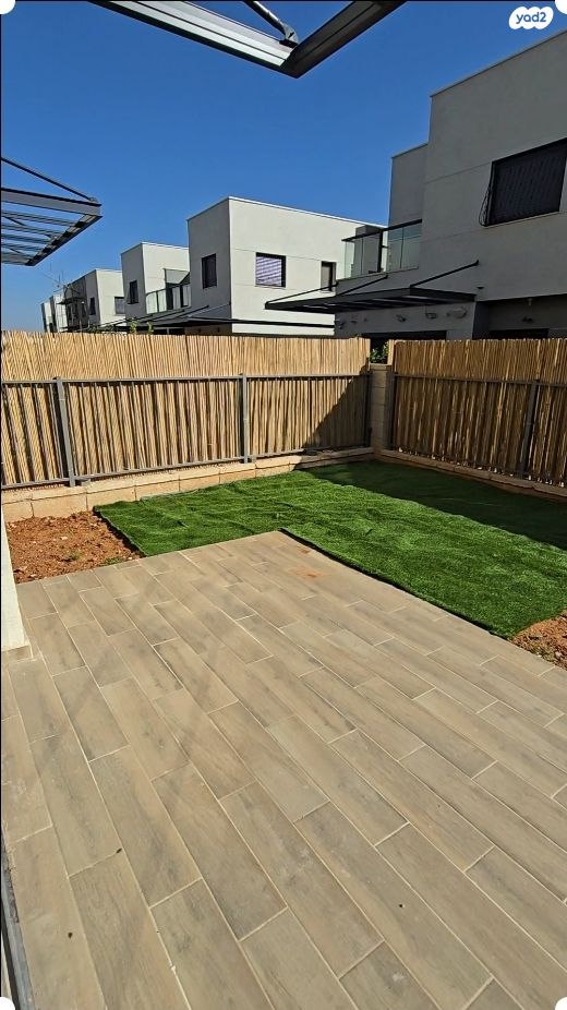 בית פרטי/ קוטג', גני אביב, לוד