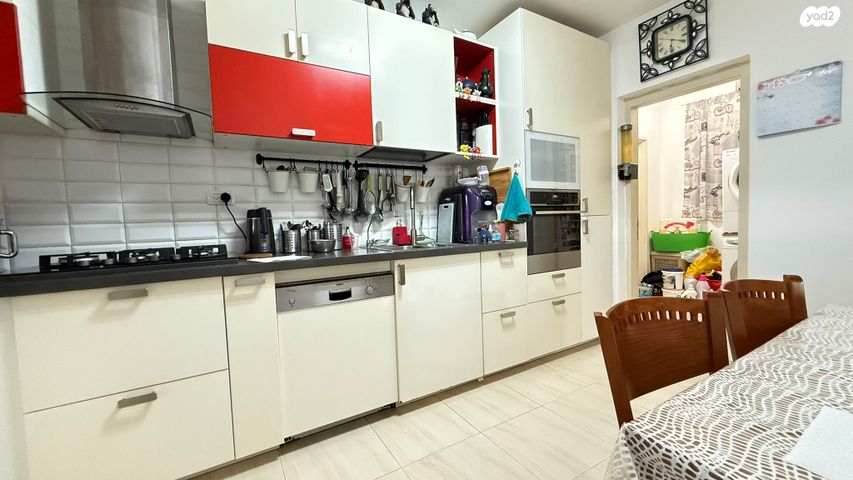 דו משפחתי, הצבעוני, הזיתים, מעלות תרשיחא