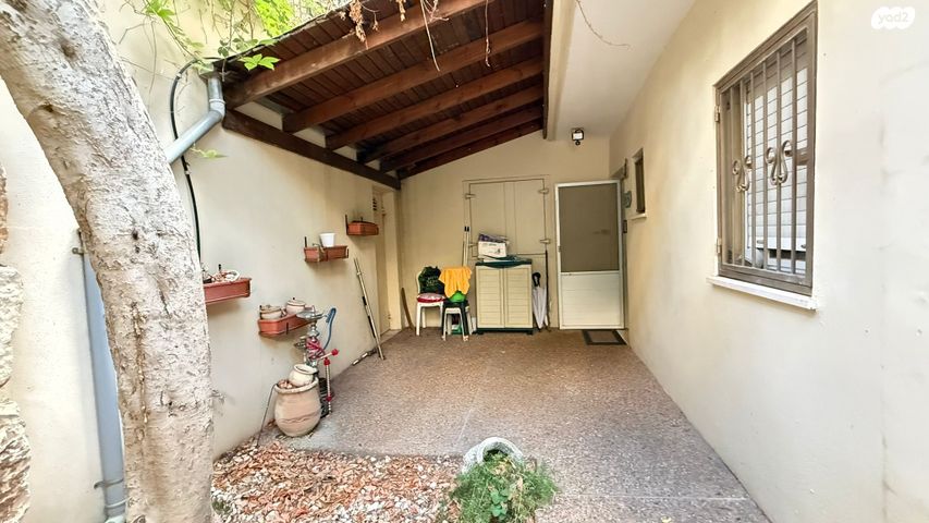 דו משפחתי, הצבעוני, הזיתים, מעלות תרשיחא