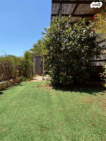 דו משפחתי, פולג 37, יובלים, אלפי מנשה