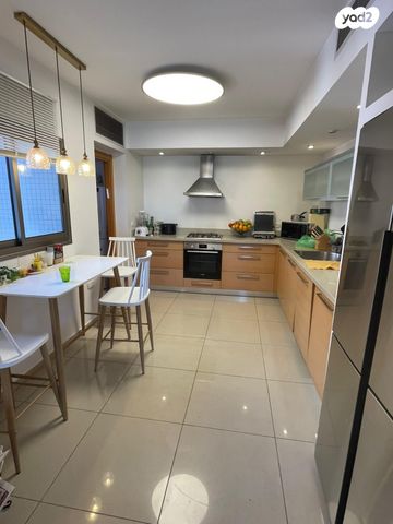 דירה, מיכאל נאמן, גלילות, תל אביב יפו