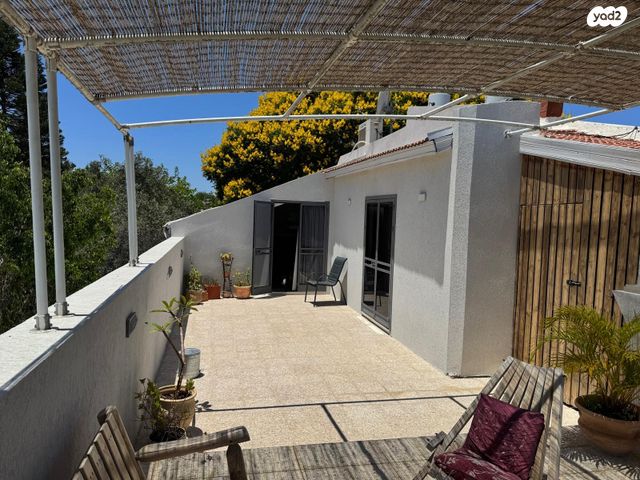 גג/ פנטהאוז, אלון, רמת השרון