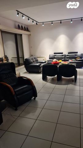 דו משפחתי, אלברט שווייצר, רמת אשכול, חיפה