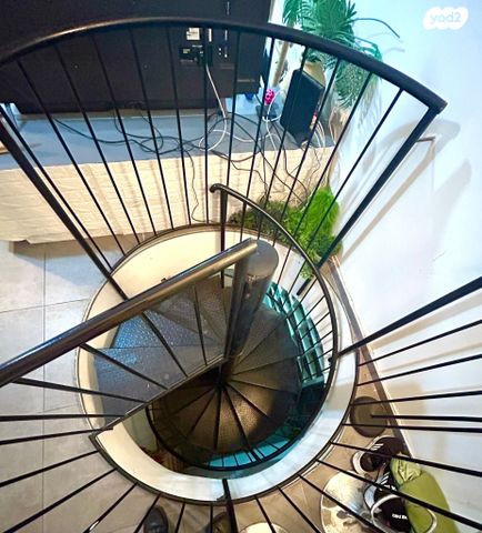 דירת גן, יסוד המעלה 33, נווה שאנן, תל אביב יפו