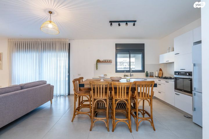 דירה, אור ים, אור עקיבא