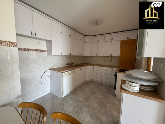 דירה, ישראל בן זאב, רמות, ירושלים