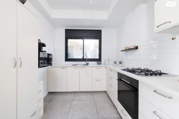 דירה, הגבול רוטשילד, בת ים