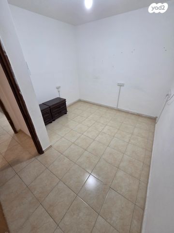 דירה, שיכון ד, טבריה