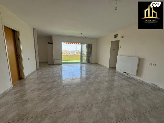 דירה, ישראל בן זאב, רמות, ירושלים