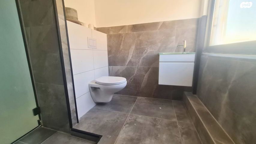 דירה, שדרות מוריה, מרכז הכרמל, חיפה