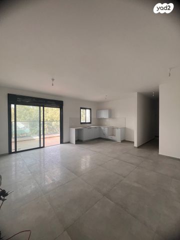 דירה, הרובע הבינלאומי, הרובע הבינלאומי, לוד