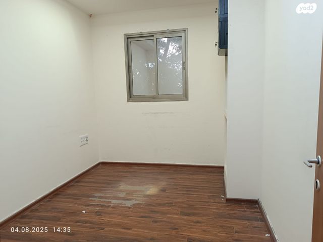 משרדים, בעלי מלאכה, צ'ק פוסט, מכון טיהור, מפרץ חיפה, חיפה