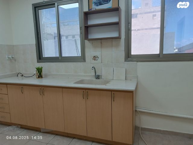 משרדים, בעלי מלאכה, צ'ק פוסט, מכון טיהור, מפרץ חיפה, חיפה