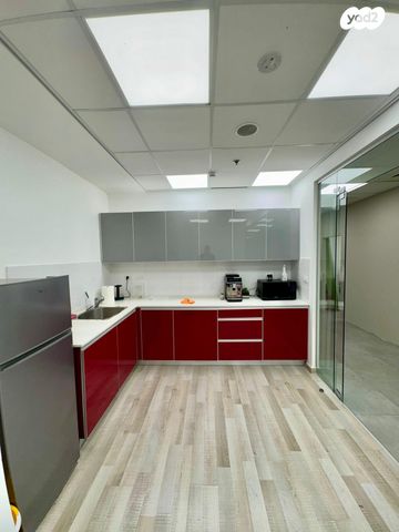 משרדים, מרכז עינב, מודיעין מכבים רעות