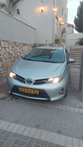 מודעת רכב טויוטה אוריס