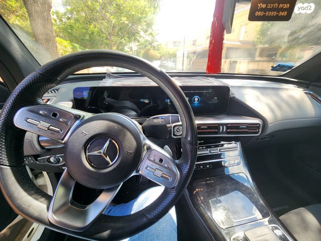 מודעת רכב מרצדס-בנץ EQC