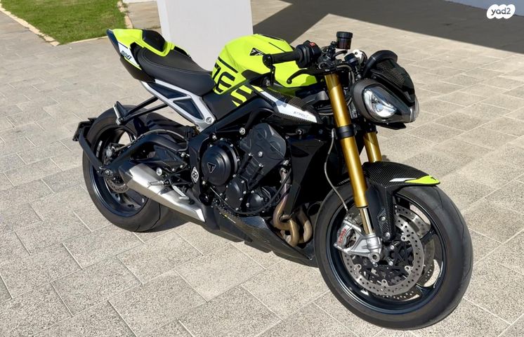 טריומף Street Triple RS