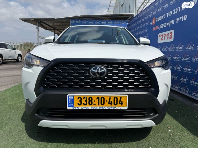 מודעת רכב טויוטה קורולה קרוס