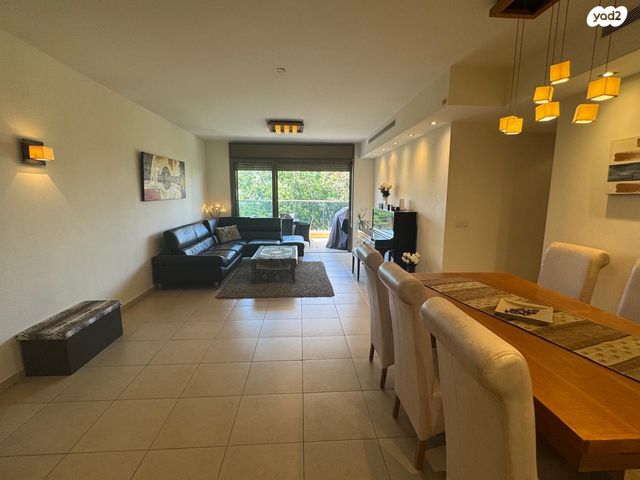 דירה, הרב משה צבי נריה 5, כפר גנים ג, פתח תקווה