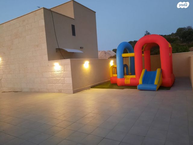 גג/ פנטהאוז, חצב 43, רכסים, רכסים