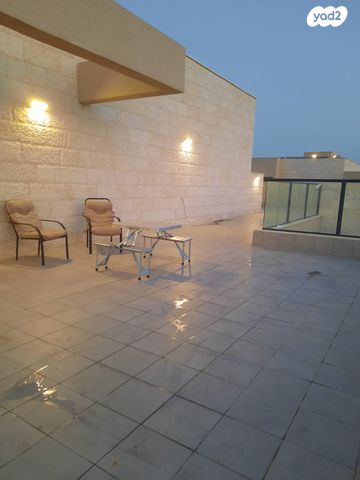 גג/ פנטהאוז, חצב 43, רכסים, רכסים