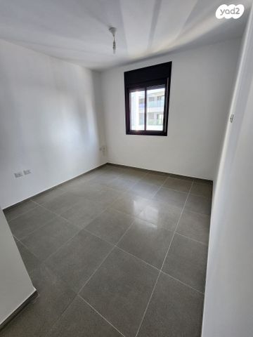 דירה, גילדסגיים 4, קרית קריניצי, רמת גן