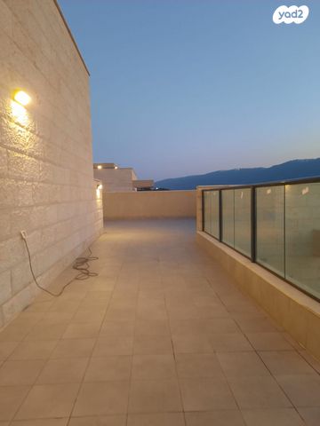 גג/ פנטהאוז, חצב 43, רכסים, רכסים