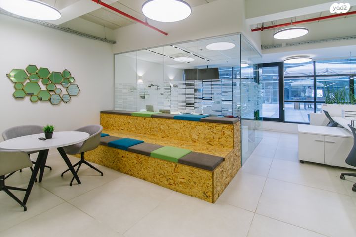 משרדים, חרושת 18, אזור תעשיה ומסחר, רמת השרון