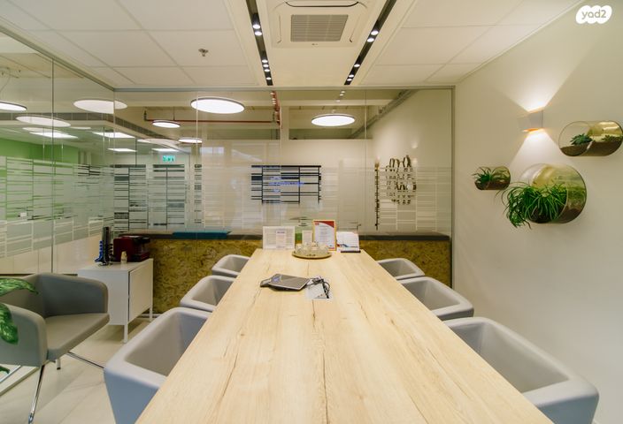 משרדים, חרושת 18, אזור תעשיה ומסחר, רמת השרון