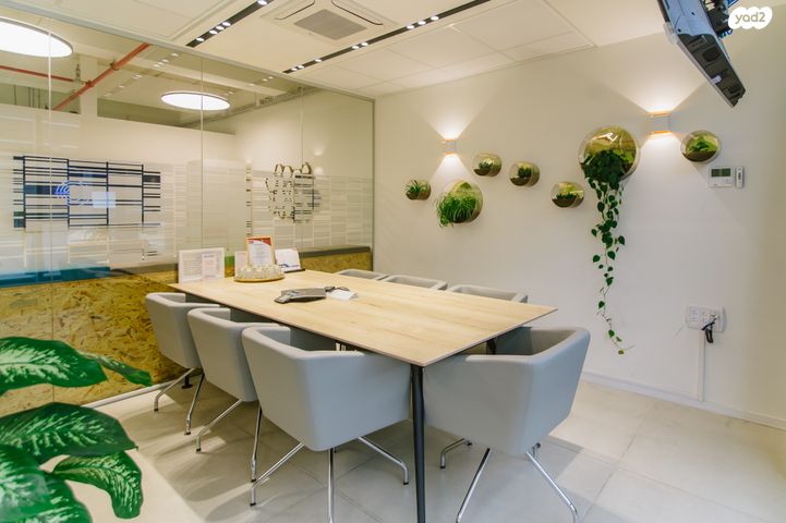 משרדים, חרושת 18, אזור תעשיה ומסחר, רמת השרון