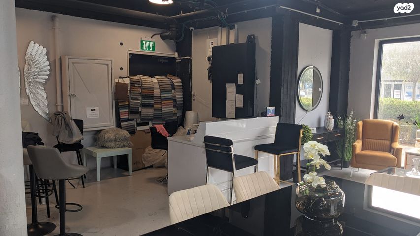 חנויות/ שטח מסחרי, שדרות ההסתדרות 18, צומת הקריות, חוף שמן, חיפה