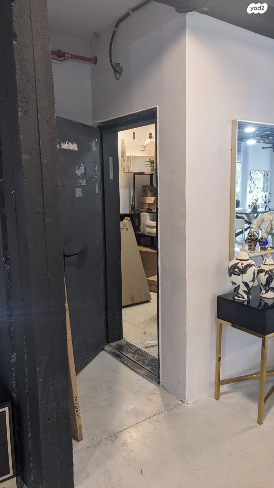 חנויות/ שטח מסחרי, שדרות ההסתדרות 18, צומת הקריות, חוף שמן, חיפה