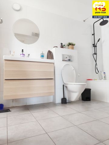 דירה, הנחל, הוד השרון