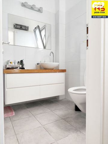 דירה, הנחל, הוד השרון