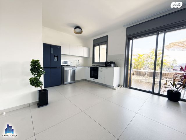 גג/ פנטהאוז, יהושע חנקין 35, אגרובנק, חולון