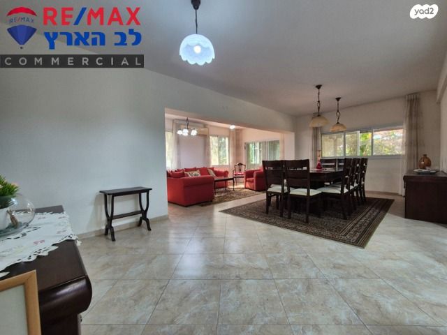 בית פרטי/ קוטג', האורן, ברקן