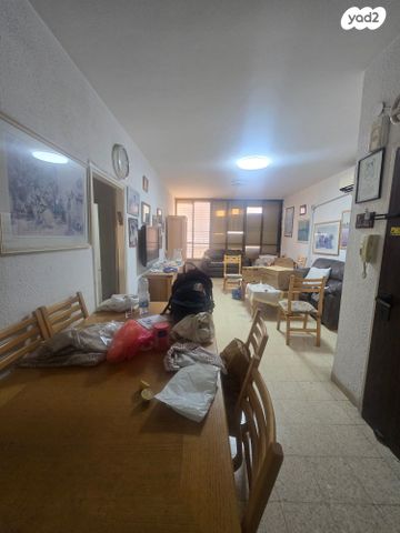 דירה, הרב הרצוג, מוצקין הותיקה, קרית מוצקין