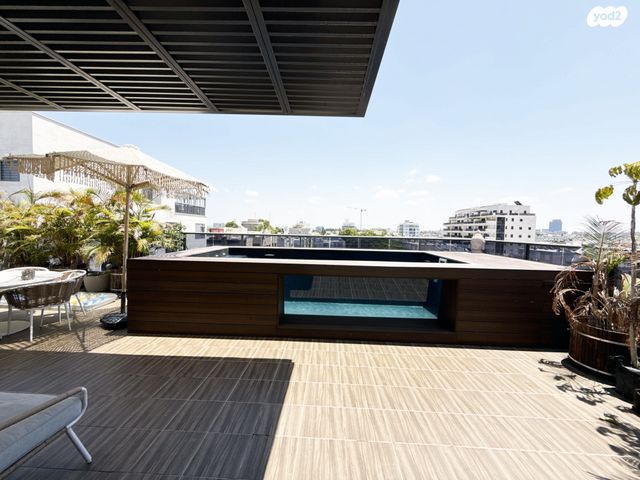 גג/ פנטהאוז, יהושע חנקין 35, אגרובנק, חולון