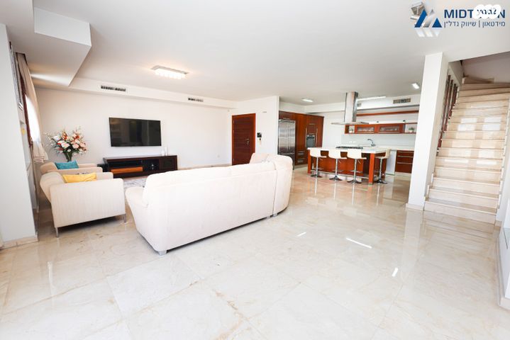 דופלקס, כפר סבא