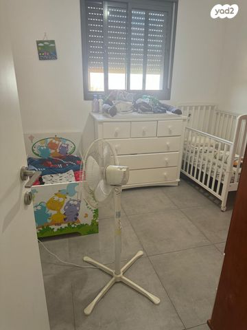 גג/ פנטהאוז, אבני חפץ