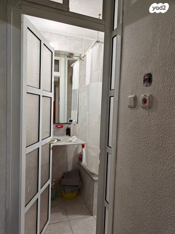 דירה, המיסדים, כרמיאל