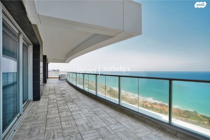 דירה, יוסף לפיד, גלי הים, נתניה