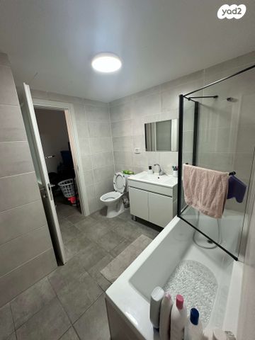 דירה, דבורה עומר 7, נאות שדה, רעננה