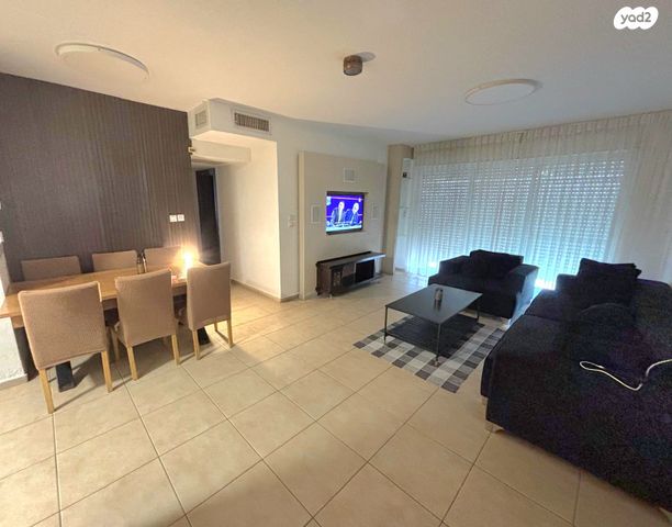 דירה, משה דיין, נווה סביון, אור יהודה