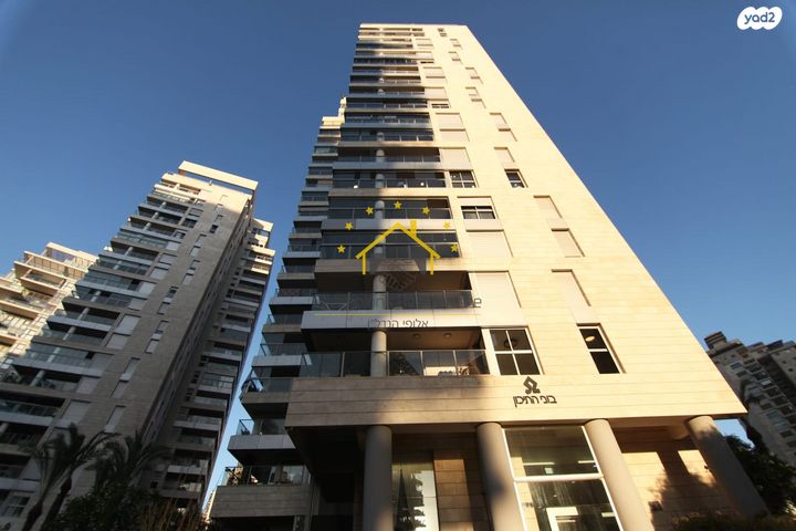 דירה, דודו דותן, עיר ימים, נתניה